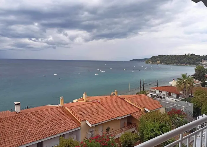 Cozy Seaview Apartment